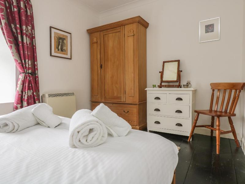 Mollys Cottage - image 11