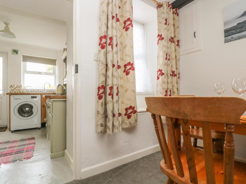 Mollys Cottage - image 15