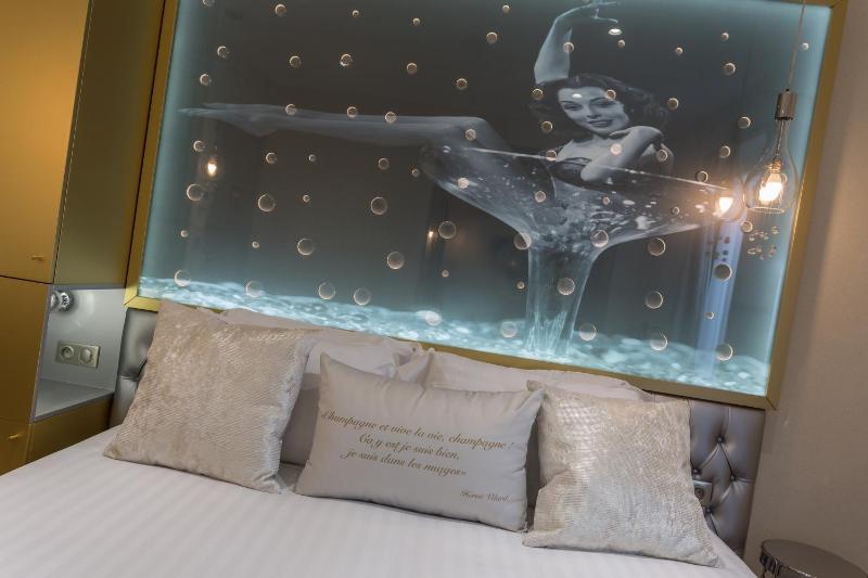 Deluxe Triple Room image 4