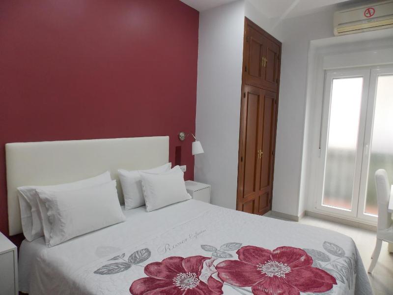 Double Room with Private Bathroom image 3