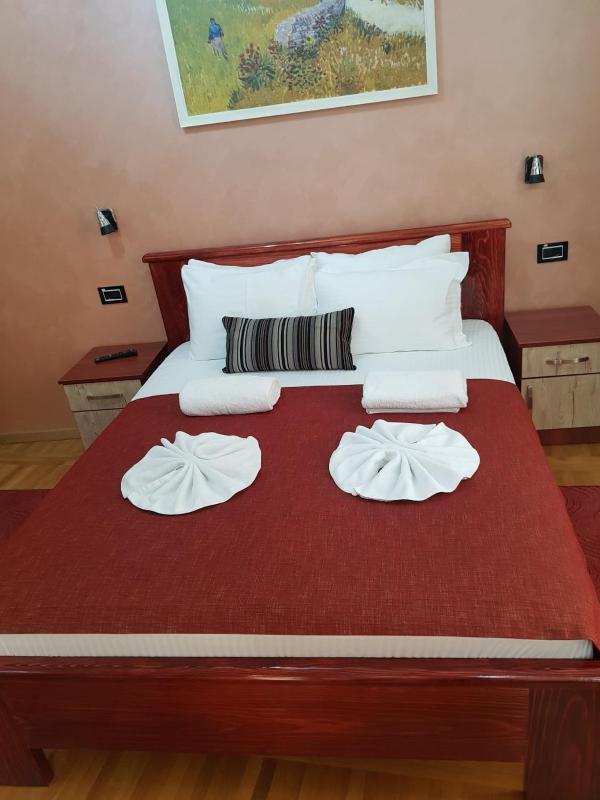 Twin Room image 3