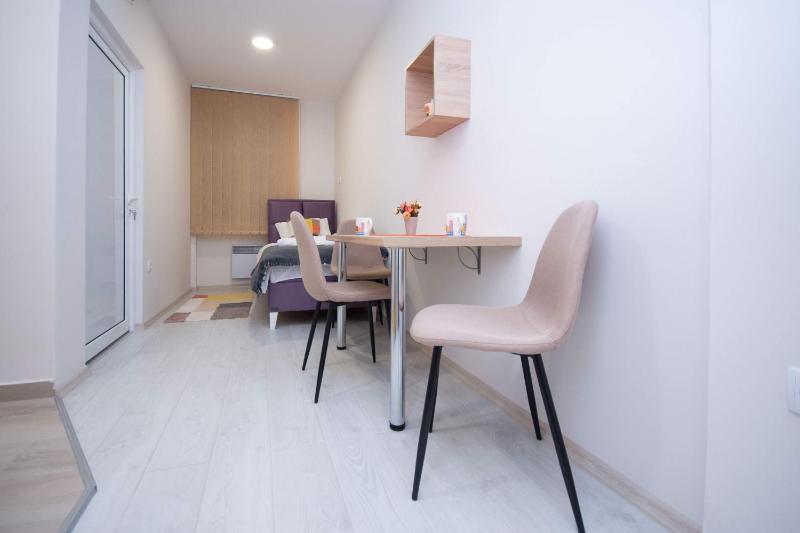 Cvetni trg - image 6