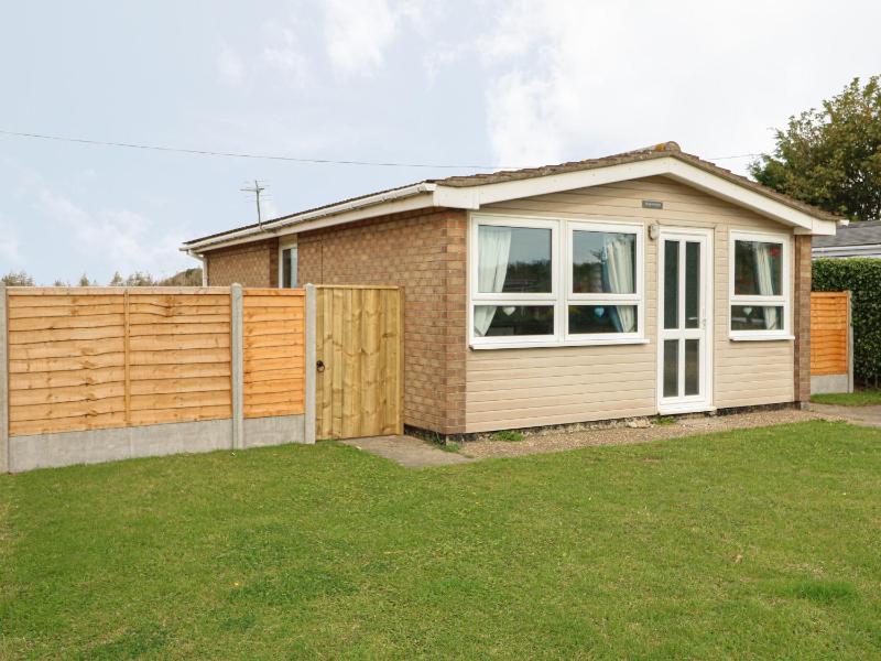 Moggs Retreat - image 1