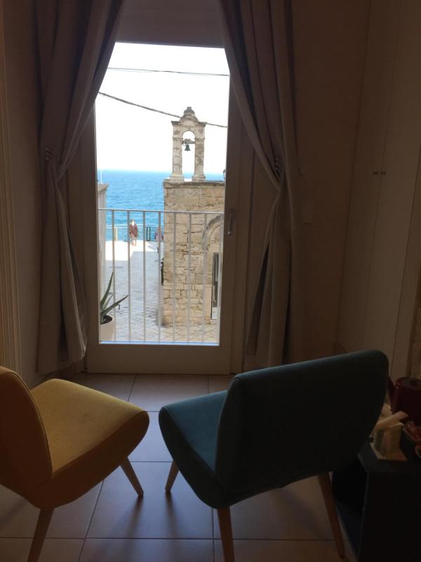 Deluxe Double Room with Balcony and Sea View image 2
