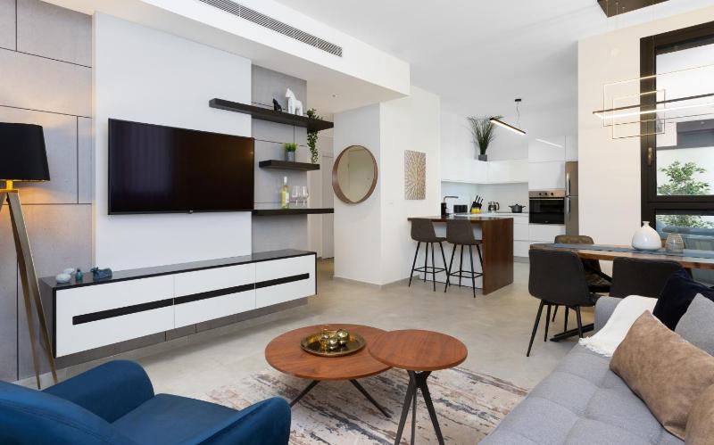 Sea View 2 BR near Shouk Hacarmel by HolyGuest - image 1