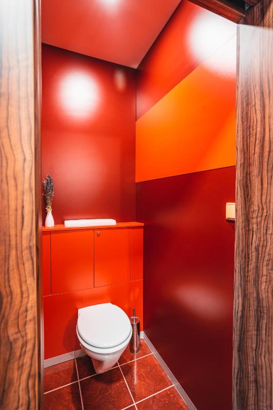 Large Double or Twin Room image 2