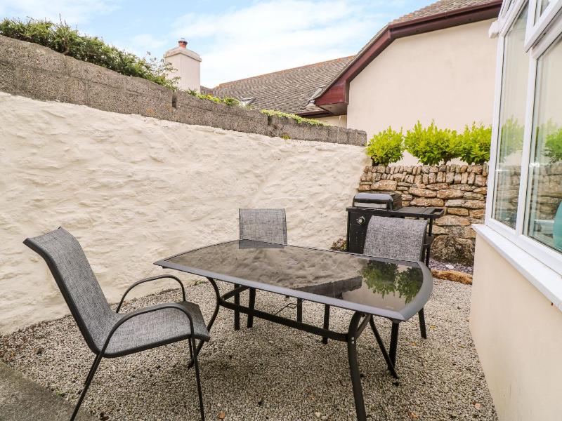 Mossley Cottage - image 12