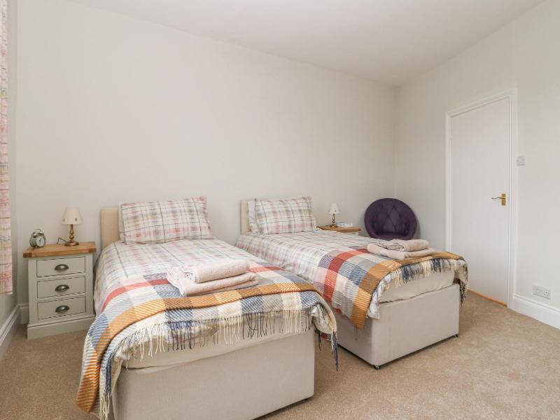 Park Road Apartment - image 21