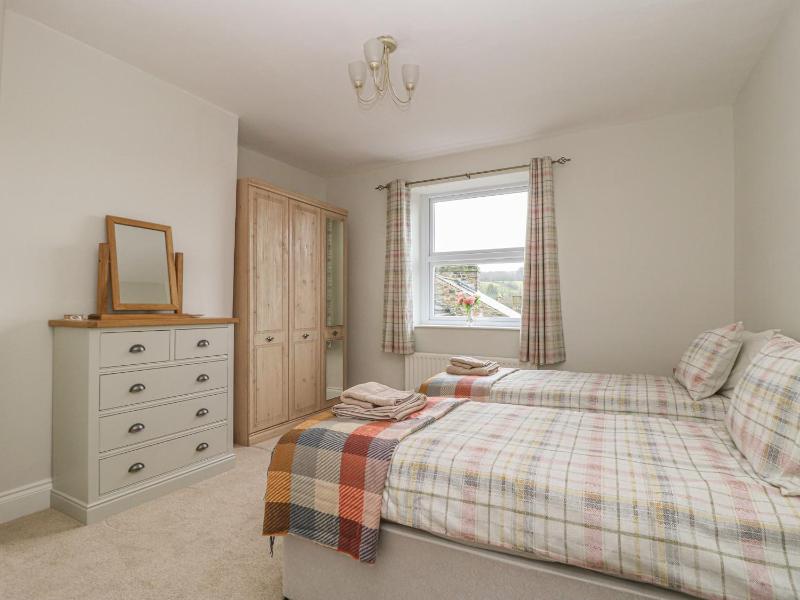 Park Road Apartment - image 2