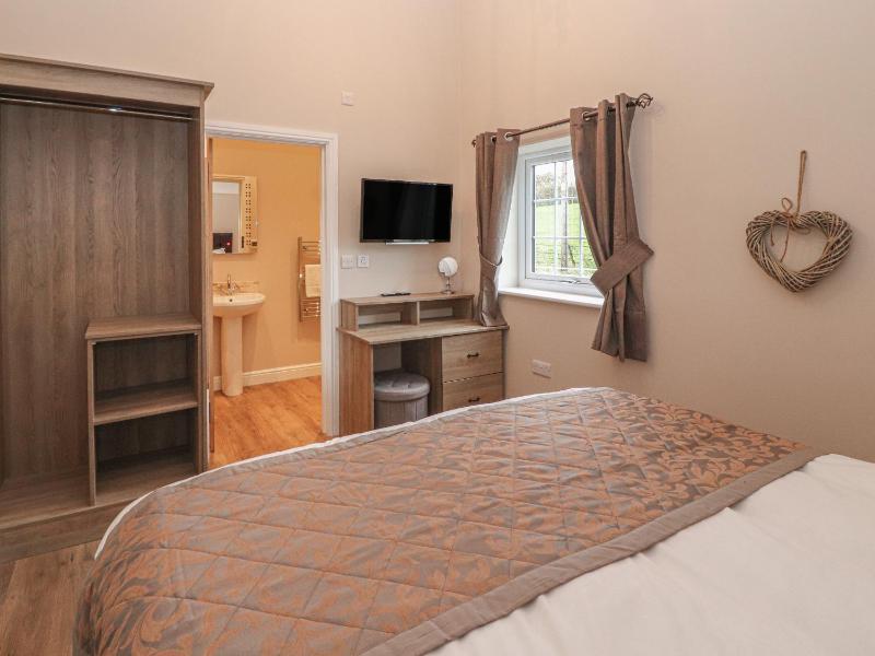 The Parlour - image 33