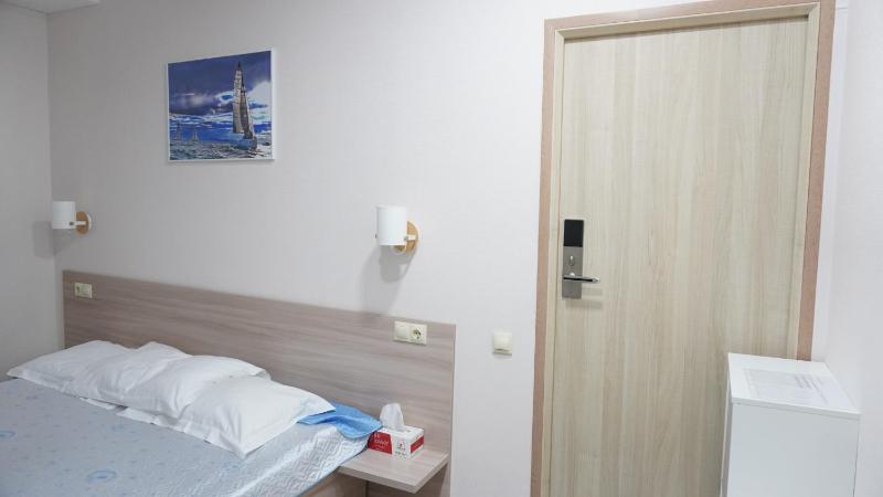 Deluxe Double Room with Shower image 2