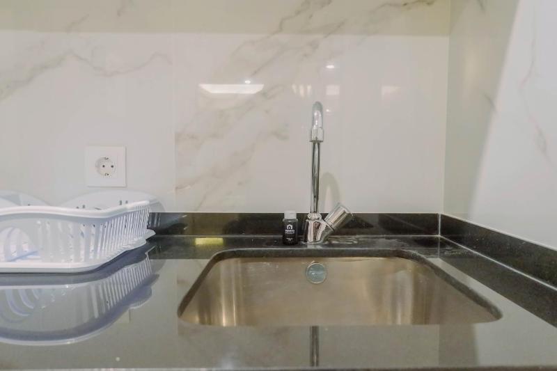 Luxurious & Spacious 2BR Apartment at One East Residences By Travelio - image 6