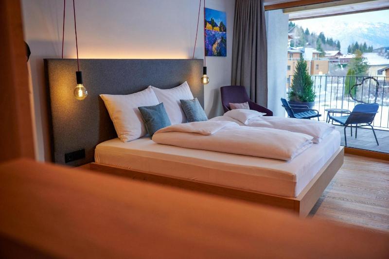 Superior Junior Suite with Balcony image 1