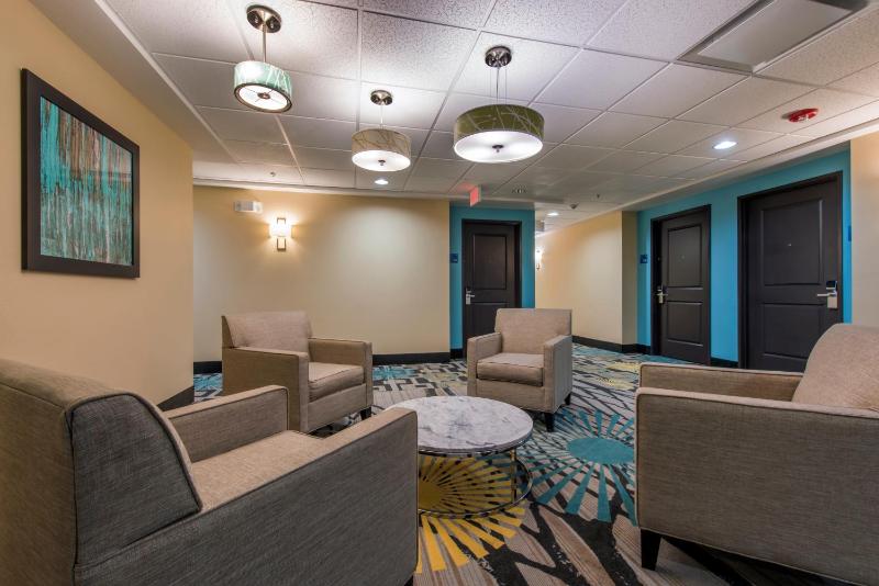 Holiday Inn Express & Suites Colorado Springs Central By IHG - image 20