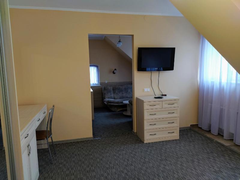 Superior Triple Room image 2