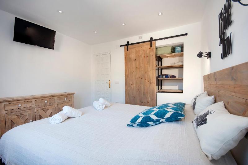 Sara 4 personas free WIFI chill-out private pool private tennis court - by Holiday Rentals Villamar - image 19