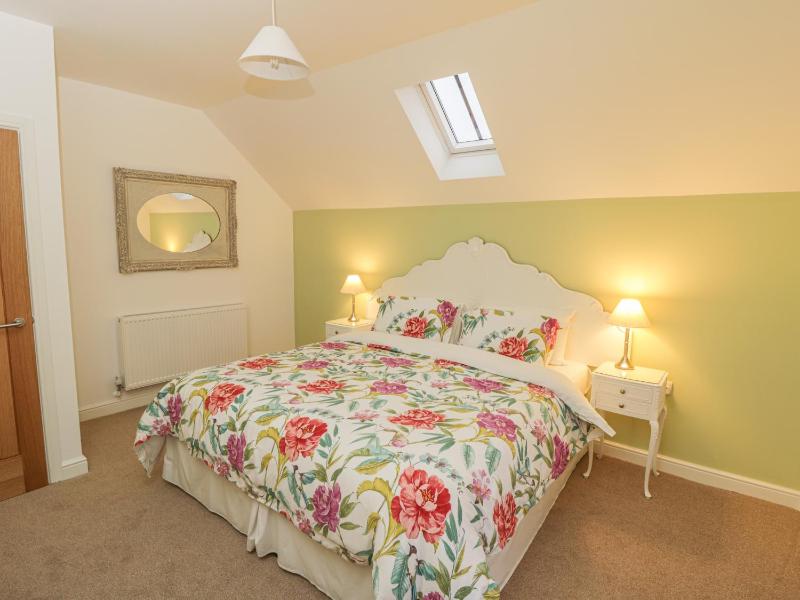 May Cottage - image 7