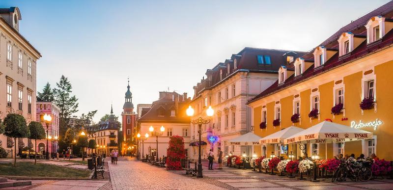 Premium Double or Twin Room image 3