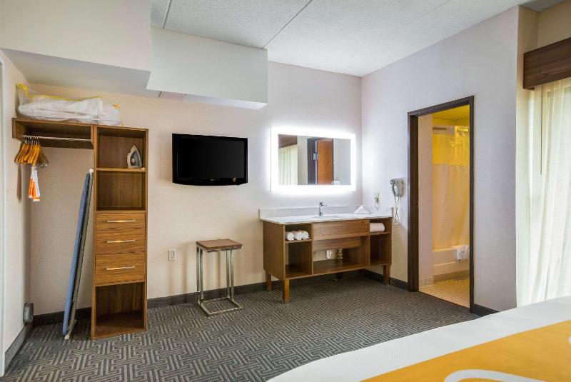 King Suite image 2