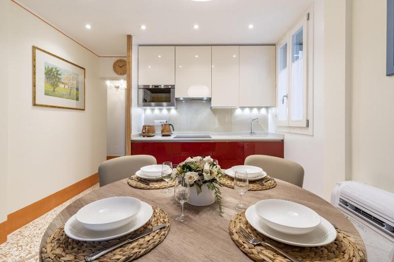 Rialto Sant'Aponal Prestige by Wonderful Italy - image 3