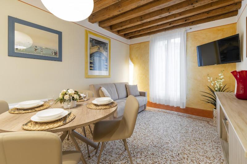 Rialto Sant'Aponal Prestige by Wonderful Italy - image 9