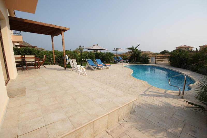 Villa with Sea View image 3