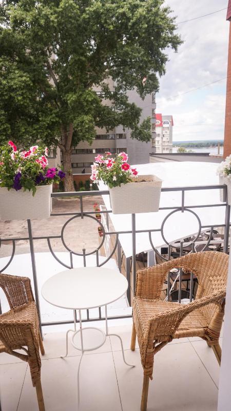King Suite with Balcony image 1