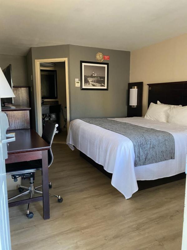 King Room image 2