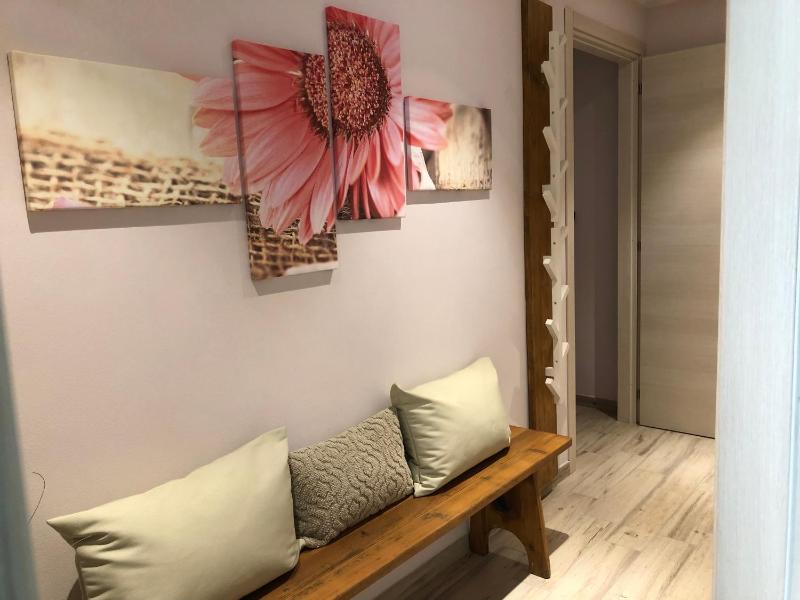 One-Bedroom Apartment image 3