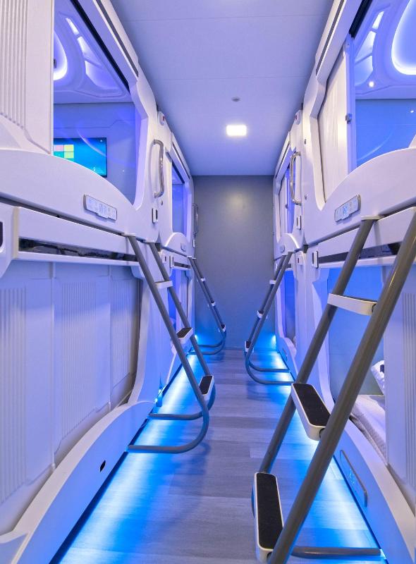 Mixed Dormitory Room image 4