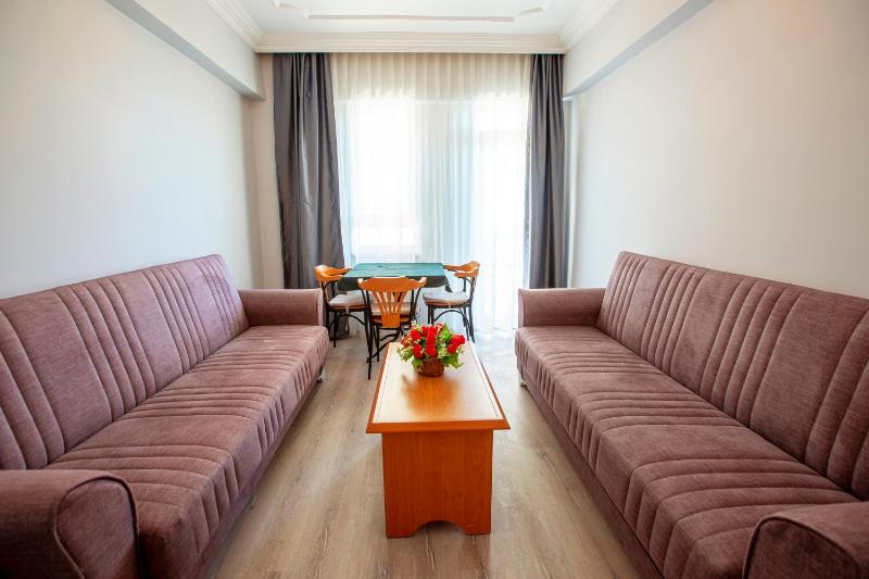 Suite with Air-Conditioning image 3