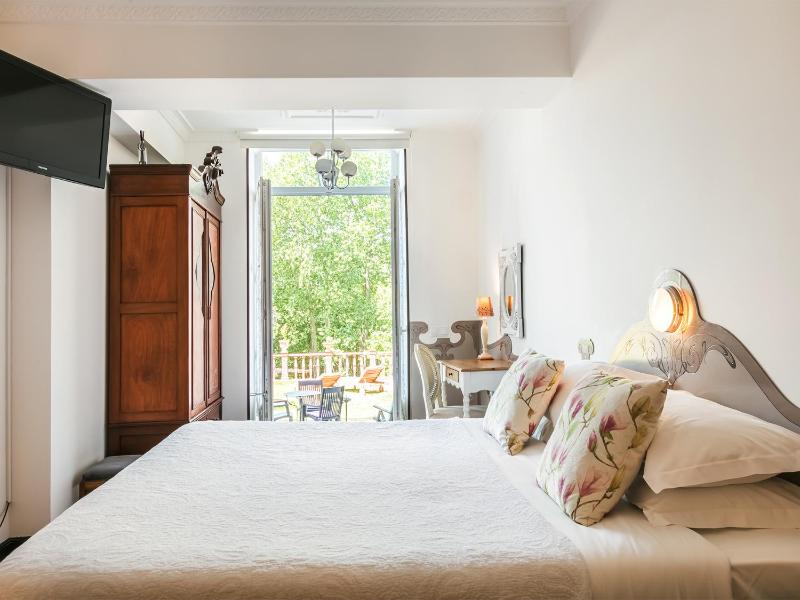 Superior Double or Twin Room image 1