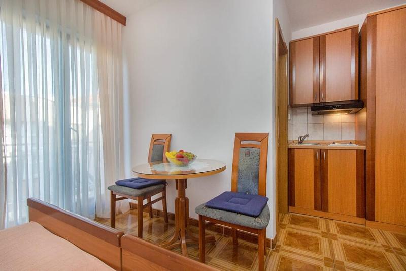 Apartments Tonimir - image 4