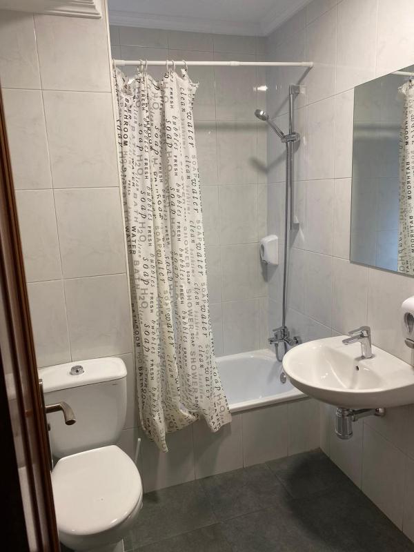 Double Room image 4