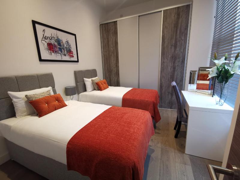 Luxury One-Bedroom Apartment with Twin bed image 4