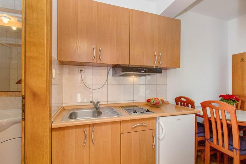 Apartments Tonimir - image 2
