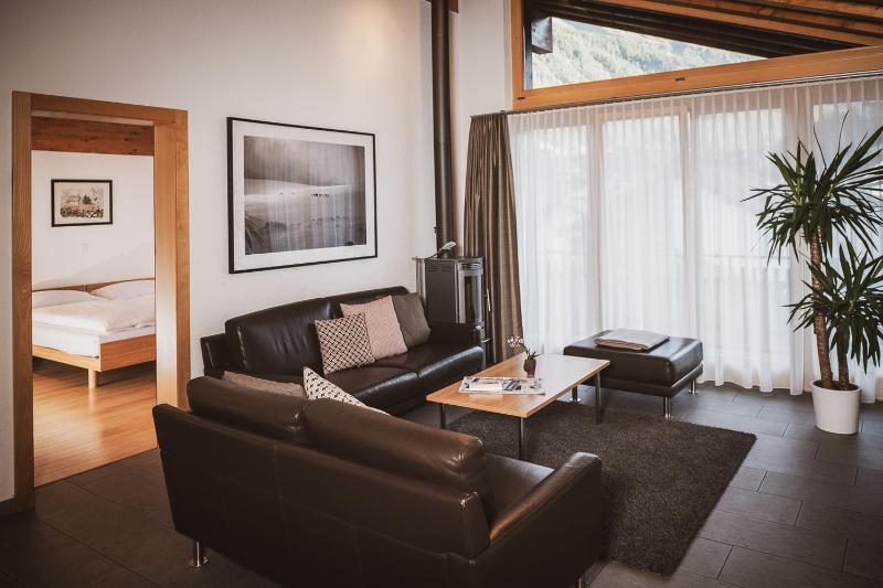 Three-Bedroom Apartment with Matterhorn View - Attic image 2