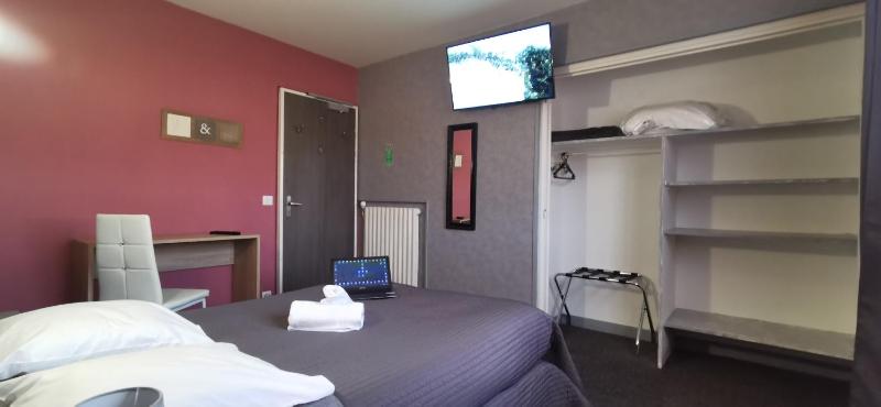Double Room image 2