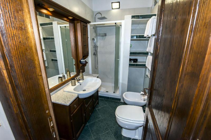 Double or Twin Room with Private External Bathroom image 4
