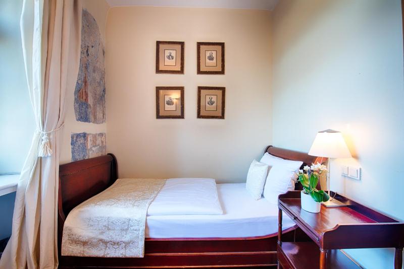 Single Room image 1