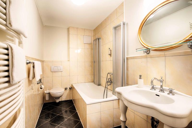 Superior Double Room image 2