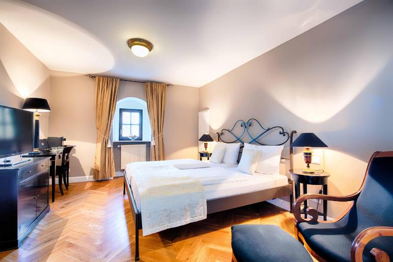 Superior Double Room image 1