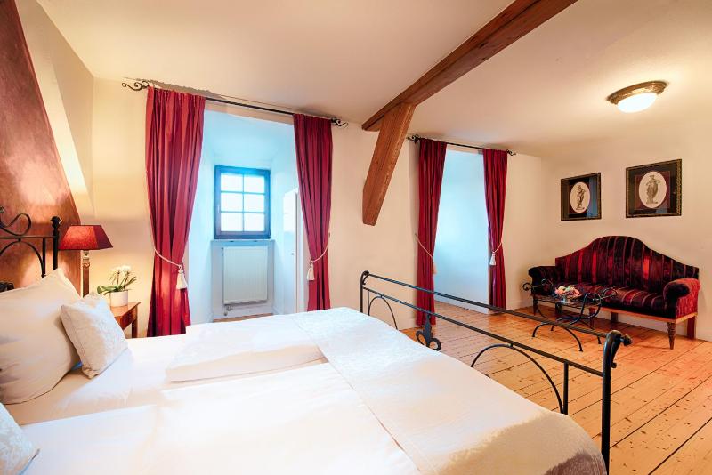 Superior Double Room image 3