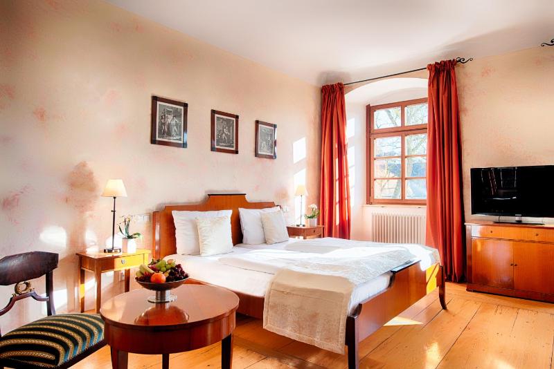 Deluxe Double Room image 3