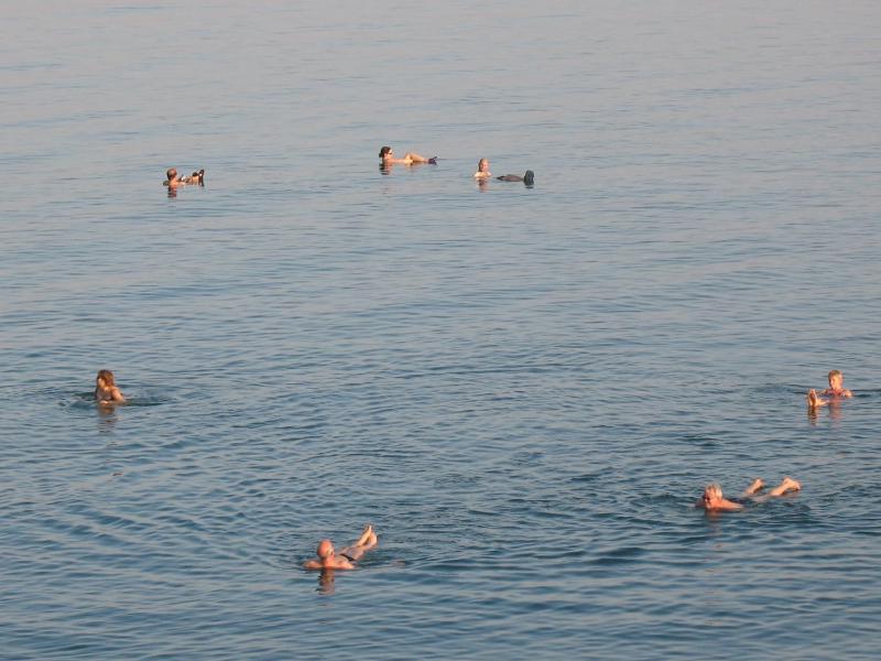 NEVE ZOHAR DEAD SEA Images