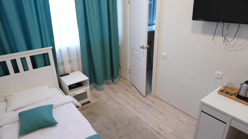 Standard Single Room image 2