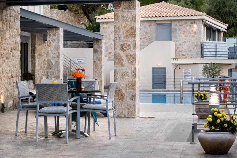 Apartment with Terrace and Sea View image 3