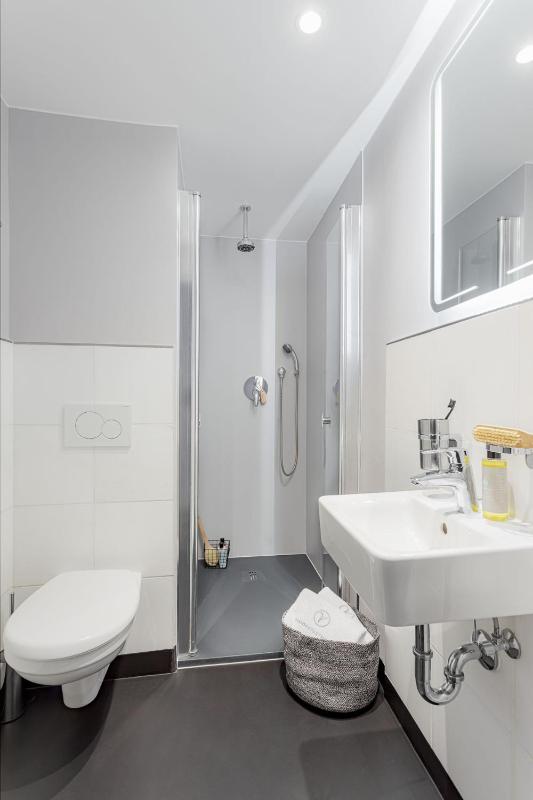 Junior Studio Apartment image 2