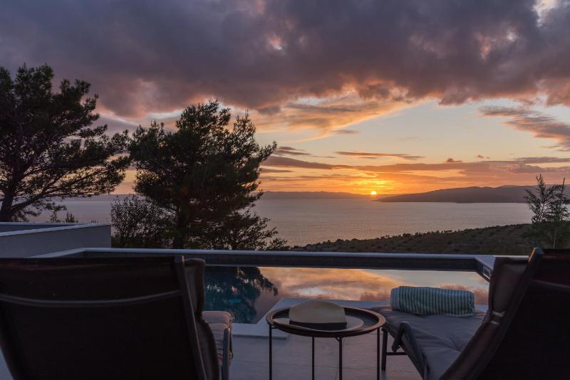 Villa Kuk with heated salt water pool - Makarska - image 22