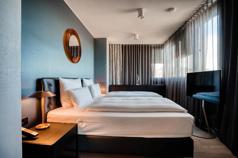 Penthouse Suite image 1